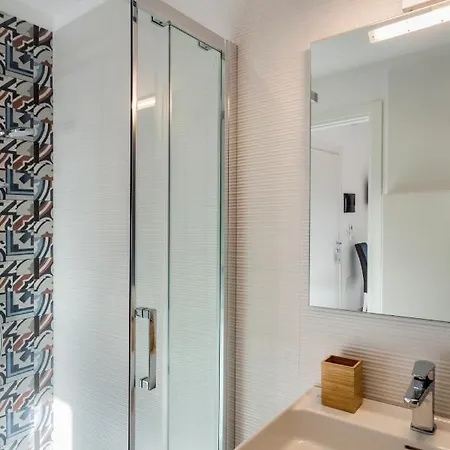 ベッド・アンド・ブレックファスト Syraka 3*