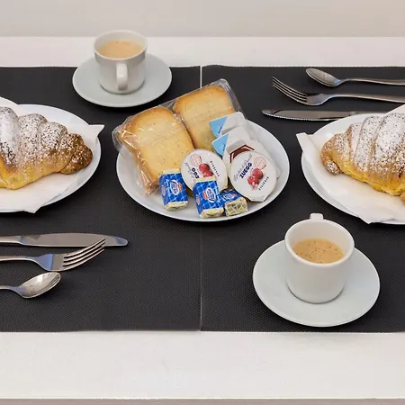 ベッド・アンド・ブレックファスト Syraka 3*